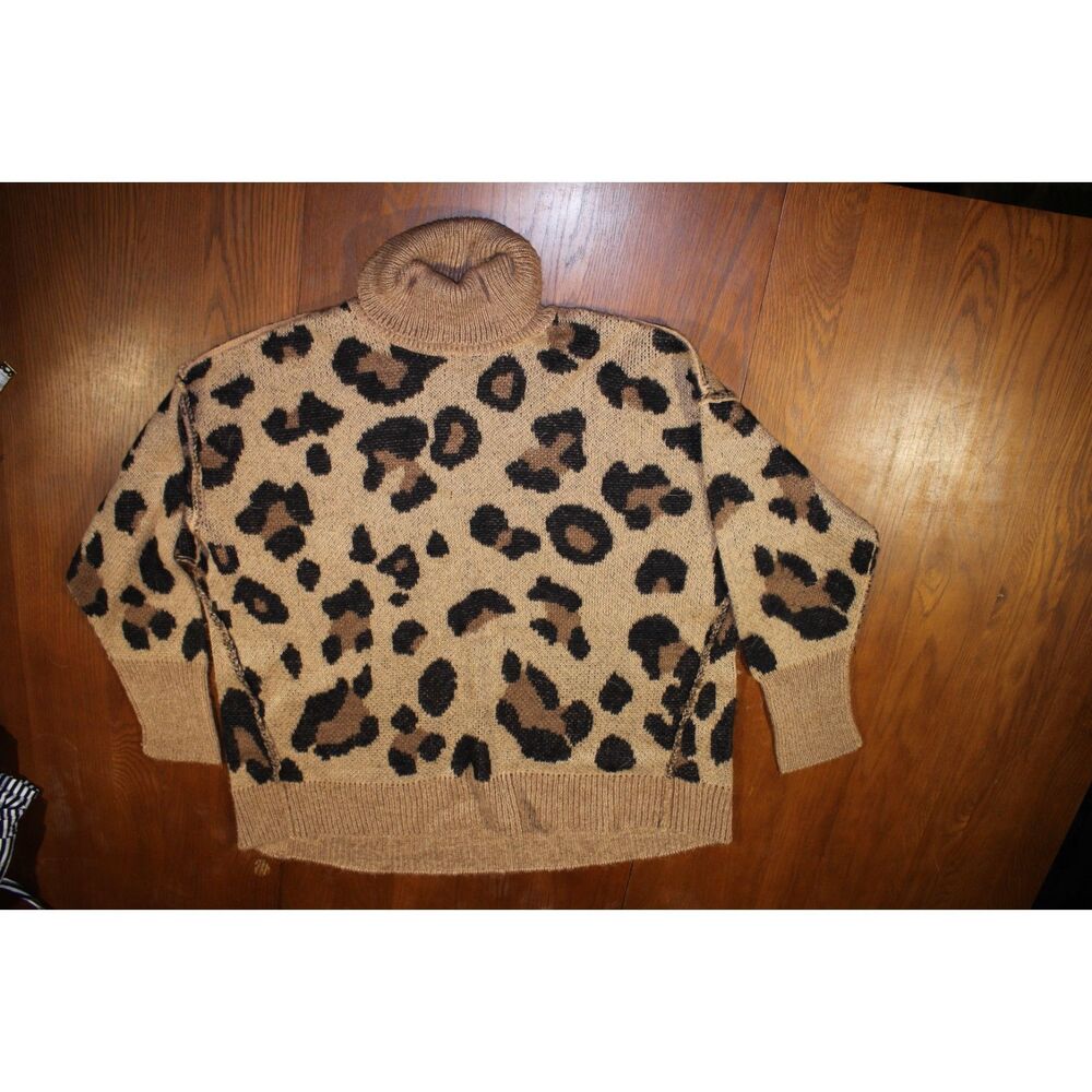 Motherhood Maternity Leopard Print Turtleneck Sweater - Medium (Like New!